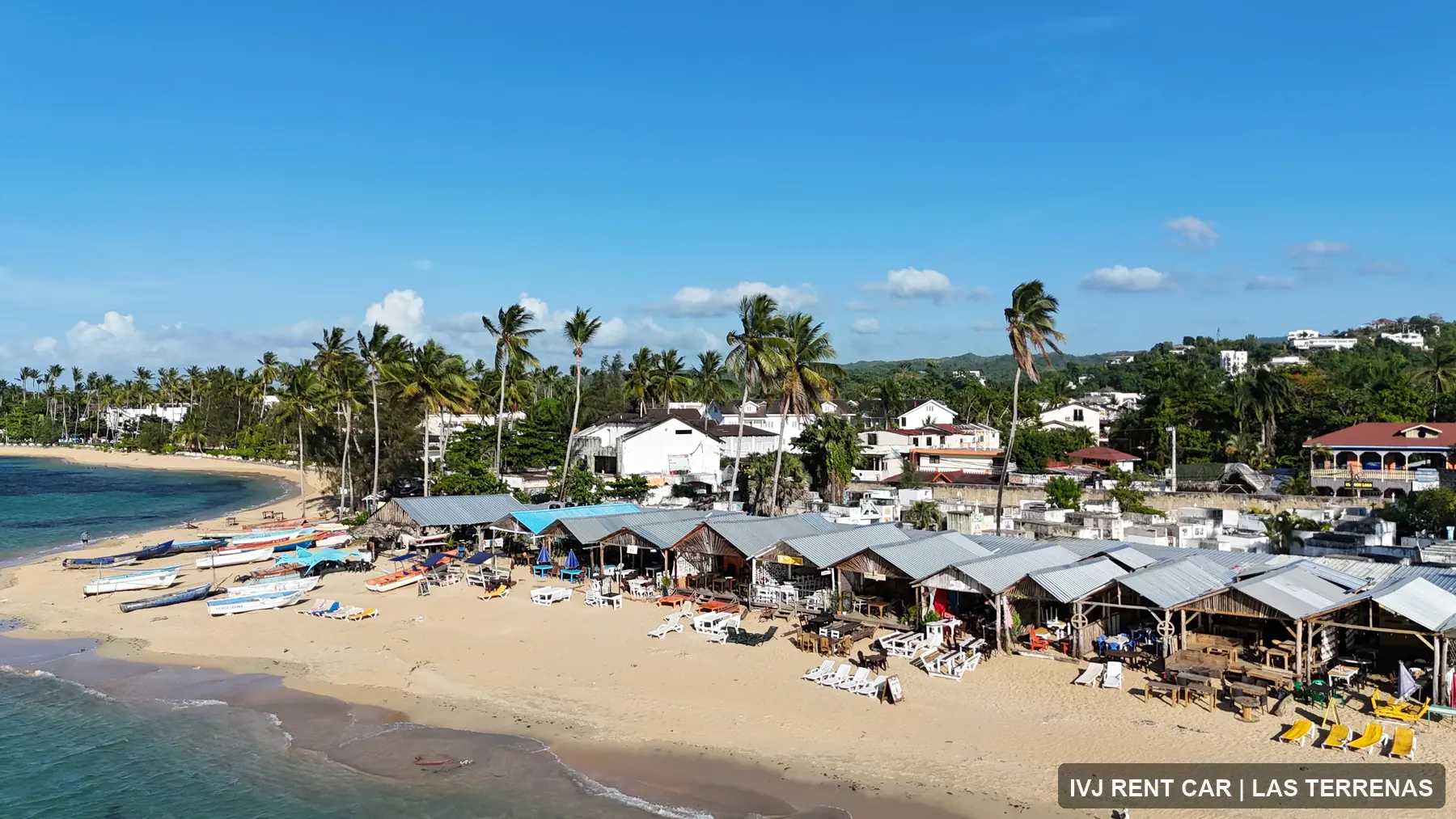 Las Terrenas, entre pueblo y océano